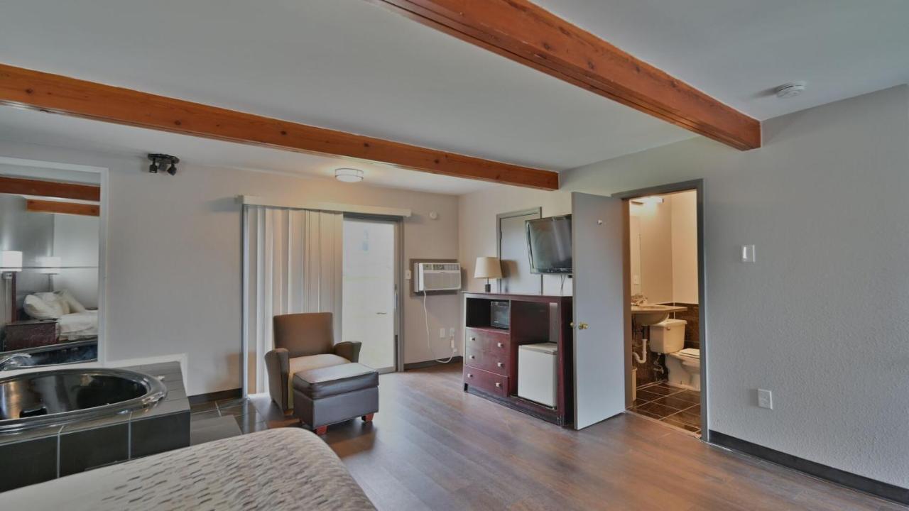 Maplehurst Motel Tunkhannock ภายนอก รูปภาพ
