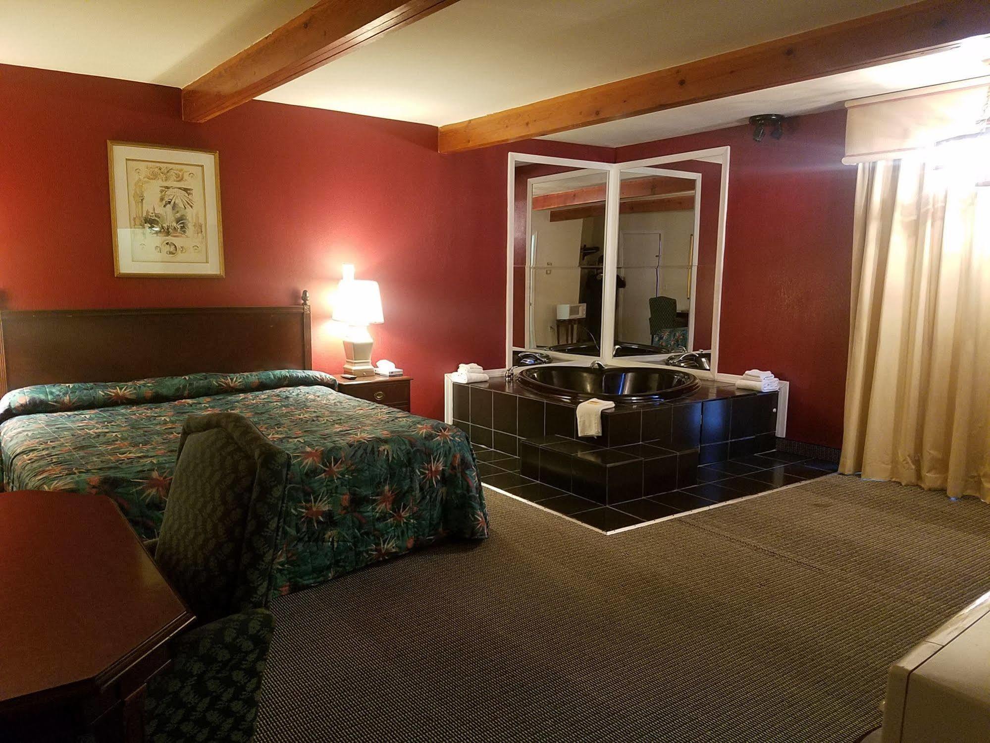 Maplehurst Motel Tunkhannock ภายนอก รูปภาพ