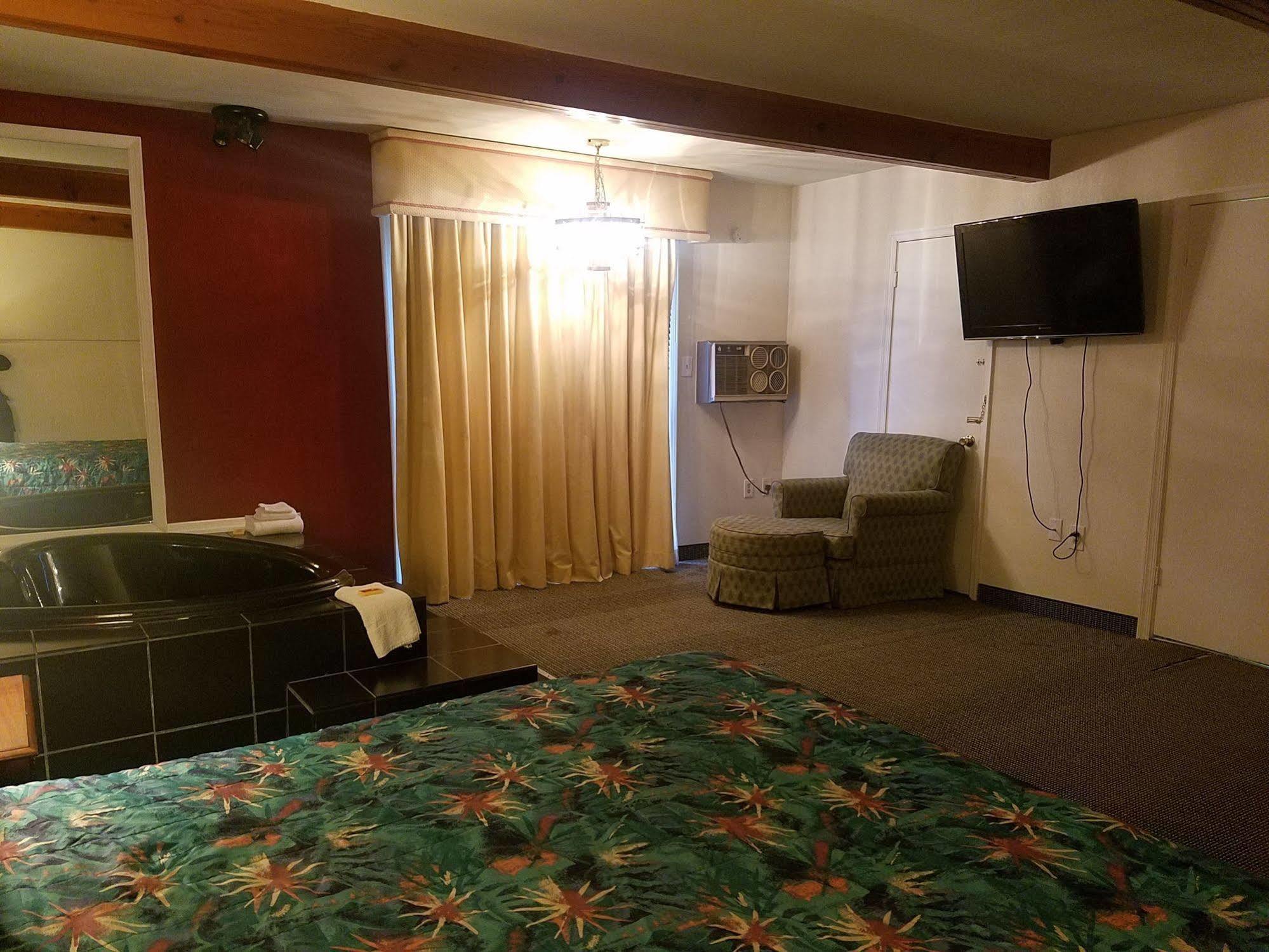 Maplehurst Motel Tunkhannock ภายนอก รูปภาพ